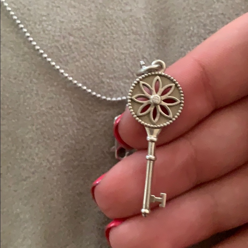 Tiffany silver small daisy key - Picture 3 of 3